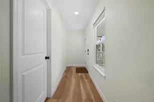 2811 Ave O 1/2, Galveston, TX 77550 - Photo 3