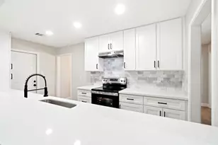 9002 San Jose Ave, Texas City, TX 77591 - Photo 5