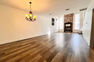 727 Bunker Hill Rd, Houston, TX 77024 - Photo 5