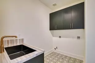 2817 Newman St, Houston, TX 77098 - Photo 39