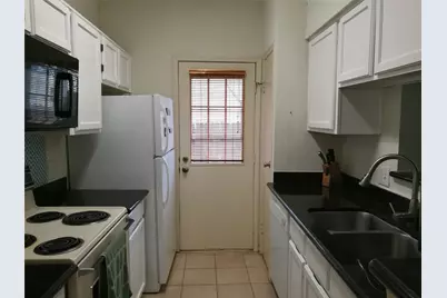 7575 Cambridge Street #1802, Houston, TX 77054 - Photo 3