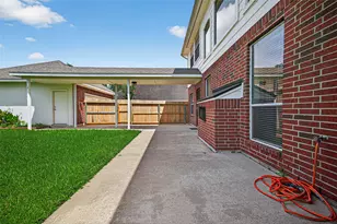 11711 Summer Brook Ct, Pearland, TX 77584 - Photo 39