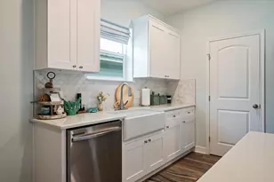 1985 Ave I, Crystal Beach, TX 77650 - Photo 7