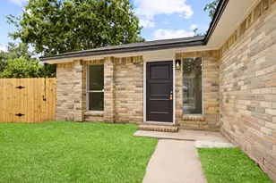 7310 Londres Dr, Houston, TX 77083 - Photo 3