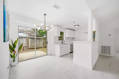 7310 Londres Drive, Houston, TX 77083 - Photo 9