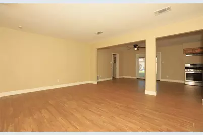 103 E Meadow Lane, West Columbia, TX 77486 - Photo 3