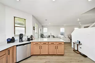 15707 Winter Heights Dr, Houston, TX 77044 - Photo 17
