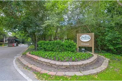 11711 Memorial Drive #95, Houston, TX 77024 - Photo 13