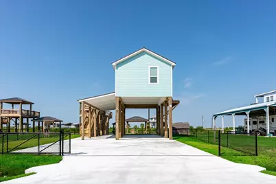 1185 Mabry Street, Gilchrist, TX 77617 - Photo 9