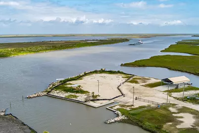 1185 Mabry Street, Gilchrist, TX 77617 - Photo 47