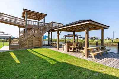 1185 Mabry Street, Gilchrist, TX 77617 - Photo 1