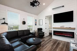 1185 Mabry St, Gilchrist, TX 77617 - Photo 35