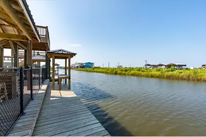 1185 Mabry Street, Gilchrist, TX 77617 - Photo 23