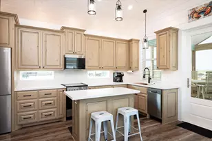 1185 Mabry St, Gilchrist, TX 77617 - Photo 39