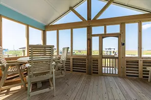 1185 Mabry St, Gilchrist, TX 77617 - Photo 33