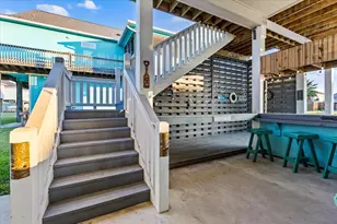 966 Pelican Ln, Crystal Beach, TX 77650 - Photo 11