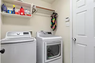 203 Colony Lake Ln, Dickinson, TX 77539 - Photo 23