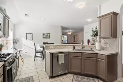 203 Colony Lake Lane, Dickinson, TX 77539 - Photo 7