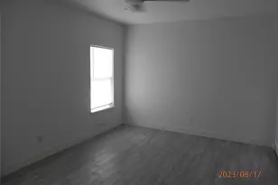 126A 19th St, Dickinson, TX 77539 - Photo 7