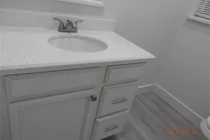 126A 19th St, Dickinson, TX 77539 - Photo 17