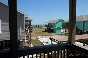 126A 19th St, Dickinson, TX 77539 - Photo 3