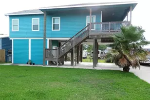 126A 19th St, Dickinson, TX 77539 - Photo 1