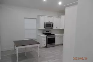 126A 19th St, Dickinson, TX 77539 - Photo 11