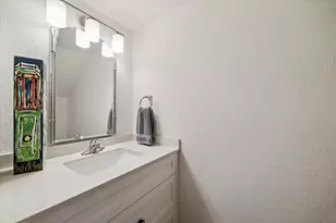 701 Bering Dr, Houston, TX 77057 - Photo 13