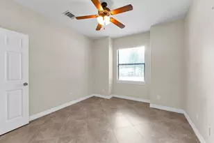 318 Shawnee Dr, Conroe, TX 77316 - Photo 29