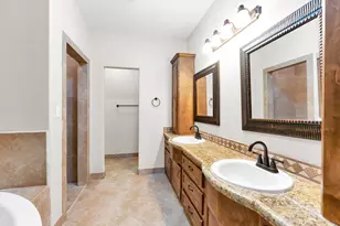318 Shawnee Dr, Conroe, TX 77316 - Photo 25