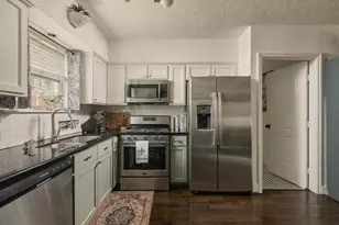 614 Coronado St, Houston, TX 77009 - Photo 9