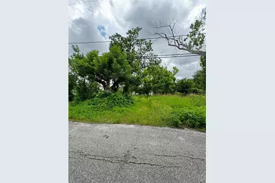 4702 Falls Street, Houston, TX 77026 - Photo 3
