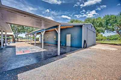 23104 Hopkins Lane, Damon, TX 77430 - Photo 11