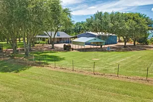 23104 Hopkins Ln, Damon, TX 77430 - Photo 7