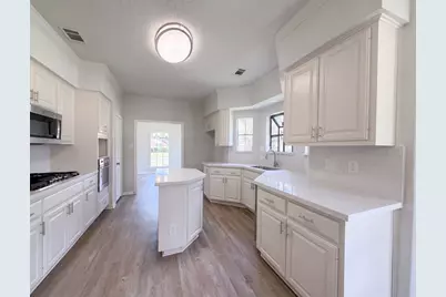 1102 Londonderry Avenue, Friendswood, TX 77546 - Photo 11