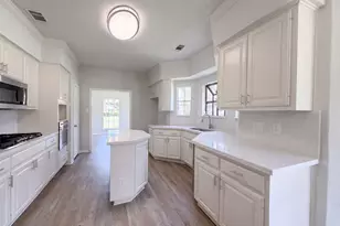 1102 Londonderry Ave, Friendswood, TX 77546 - Photo 11