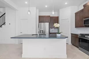 447 Pk Hl Ct, Stafford, TX 77477 - Photo 7