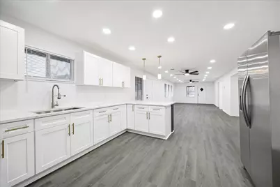 1500 Harvard Street, Baytown, TX 77520 - Photo 9