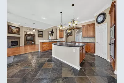 7023 Dusty Rose Circle, Sugar Land, TX 77479 - Photo 19