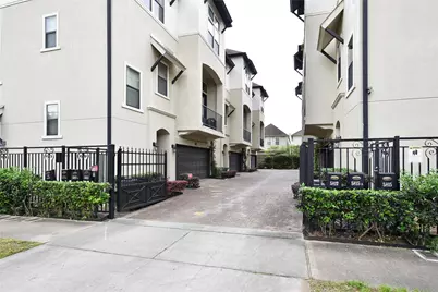 5813A Kiam Street, Houston, TX 77007 - Photo 3