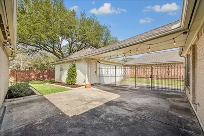 3407 Honeylocust Drive, Sugar Land, TX 77479 - Photo 25