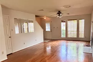 2731 Blue Mist Dr, Sugar Land, TX 77498 - Photo 9