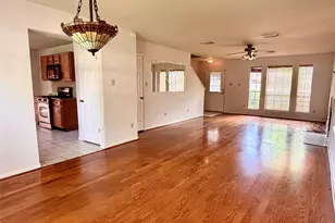 2731 Blue Mist Dr, Sugar Land, TX 77498 - Photo 3