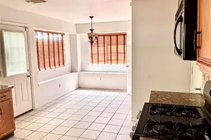 2731 Blue Mist Dr, Sugar Land, TX 77498 - Photo 13