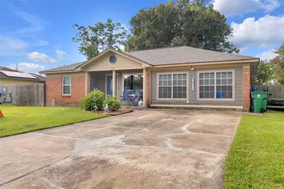 617 Catalpa Street, Angleton, TX 77515 - Photo 3