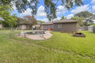 617 Catalpa St, Angleton, TX 77515 - Photo 33