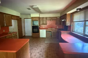 820 Avenue L, Dickinson, TX 77539 - Photo 11