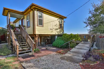 2616 Avenue H, Dickinson, TX 77539 - Photo 9