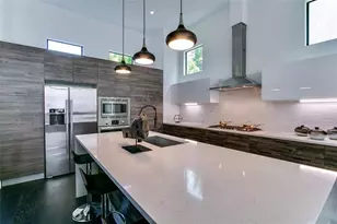 317 E 2nd St, Houston, TX 77007 - Photo 11