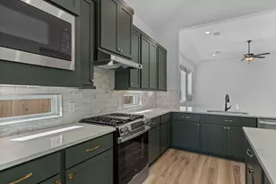 21915 Woodland Hawthorn Ln, Cypress, TX 77433 - Photo 5